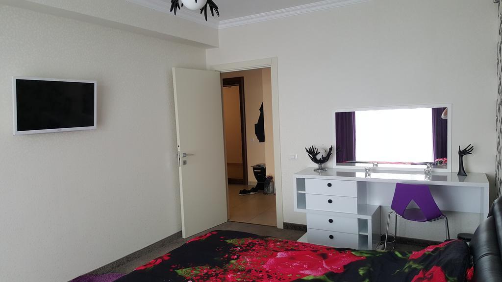 Solid House Residence Мамая Екстериор снимка